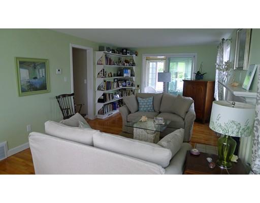 40 Wayside St, Springfield, MA 01118 photo 4