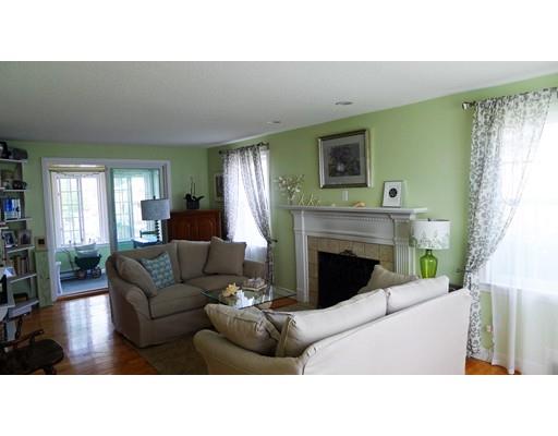 40 Wayside St, Springfield, MA 01118 photo 3