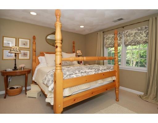 10 Drummond Ct, Danvers, MA 01923 photo 17