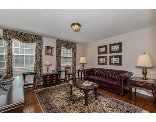 4 Brooks Cir, Beverly, MA 01915 photo 4