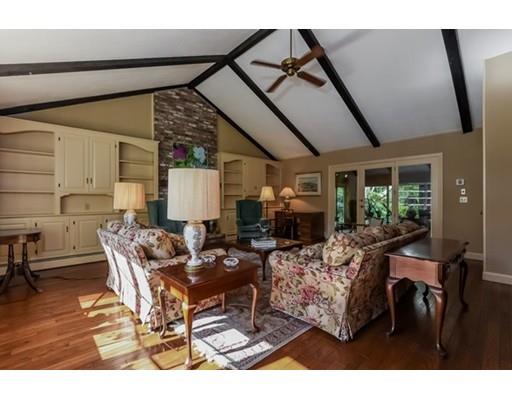 4 Brooks Cir, Beverly, MA 01915 photo 12