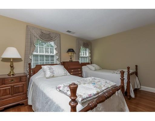 4 Brooks Cir, Beverly, MA 01915 photo 16