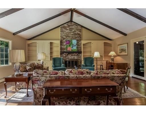 4 Brooks Cir, Beverly, MA 01915 photo 11