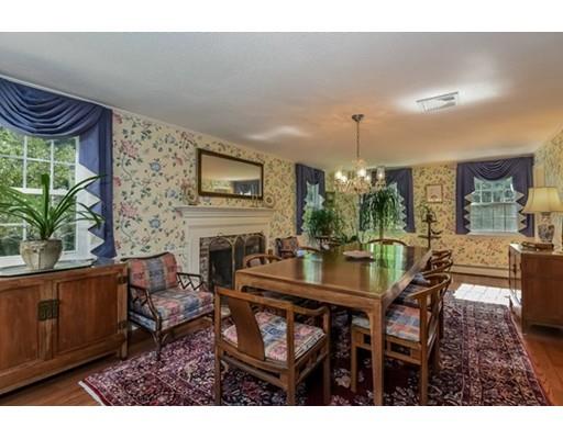 4 Brooks Cir, Beverly, MA 01915 photo 2