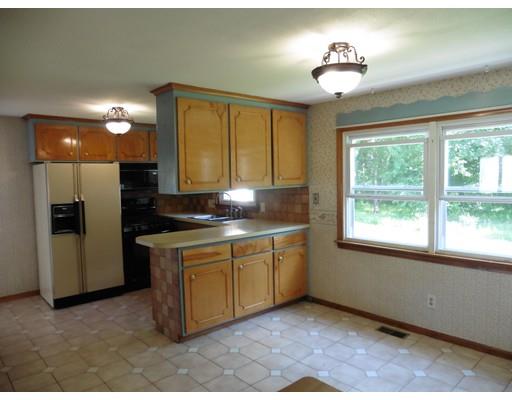 131 Sunbrier, Springfield, MA 01129 photo 5