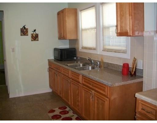 89 Shamrock St, Springfield, MA 01108 photo 12
