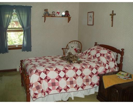 89 Union Point Rd, Webster, MA 01570 photo 9