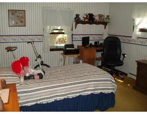 89 Union Point Rd, Webster, MA 01570 photo 10
