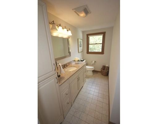 29 Davis Ln, Reading, MA 01867 photo 15