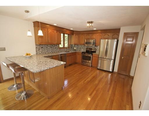29 Davis Ln, Reading, MA 01867 photo 3