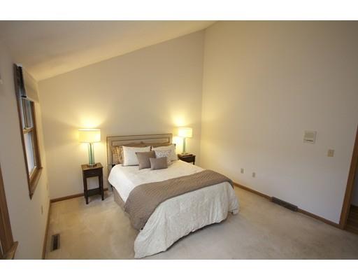 29 Davis Ln, Reading, MA 01867 photo 12