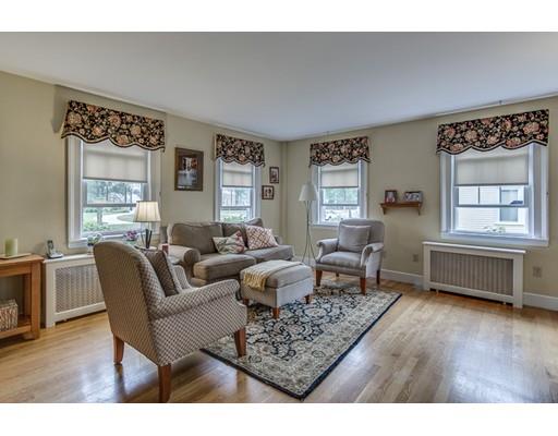 54 Conant St, Danvers, MA 01923 photo 4