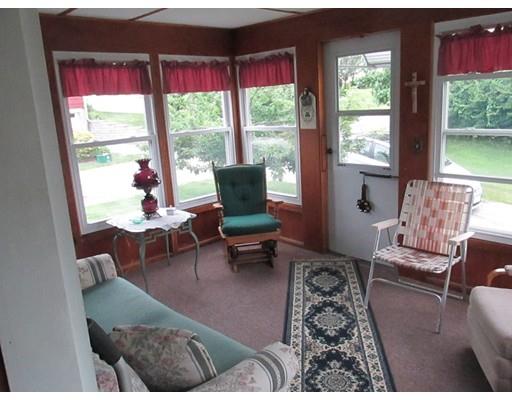 9 Hyde St, Worcester, MA 01606 photo 4