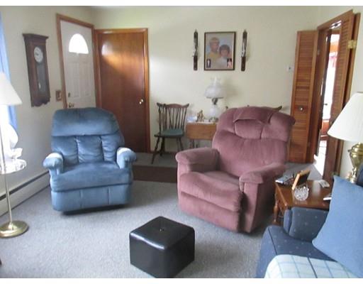 9 Hyde St, Worcester, MA 01606 photo 3