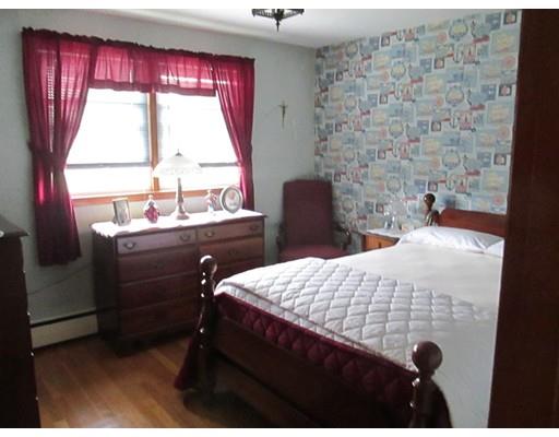 9 Hyde St, Worcester, MA 01606 photo 8