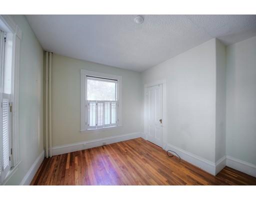 83 Pleasant St #3, Marblehead, MA 01945 photo 4
