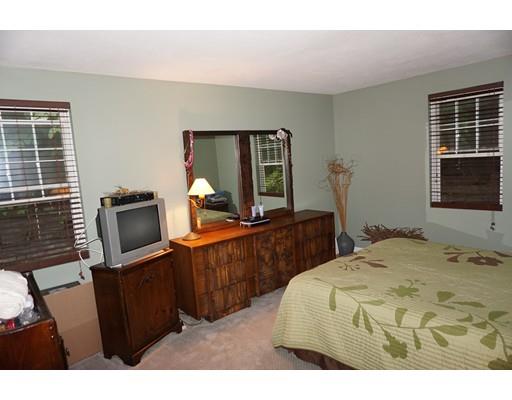 3 Gates Rd, Worcester, MA 01603 photo 5