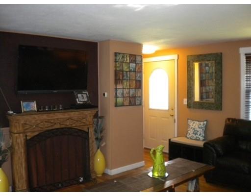 138 Packard Ave, Springfield, MA 01118 photo 11