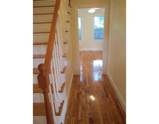 51 Crescent St, Lowell, MA 01851 photo 2