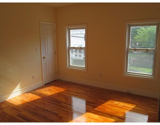 51 Crescent St, Lowell, MA 01851 photo 14