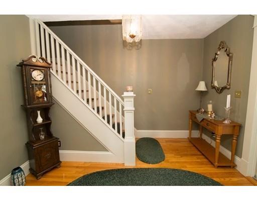 75 Penrose St, Springfield, MA 01109 photo 3