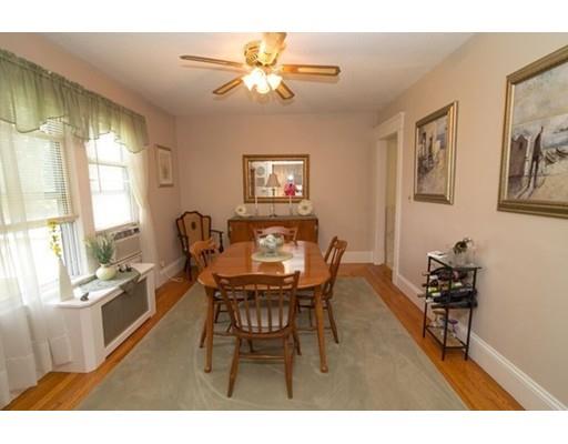 75 Penrose St, Springfield, MA 01109 photo 6