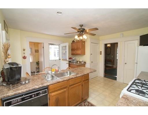75 Penrose St, Springfield, MA 01109 photo 10