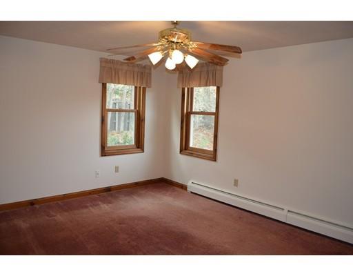 8 Quaker Rd, Jefferson, MA 01522 photo 9