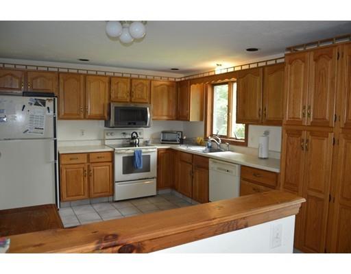 8 Quaker Rd, Jefferson, MA 01522 photo 5