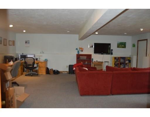 8 Quaker Rd, Jefferson, MA 01522 photo 13