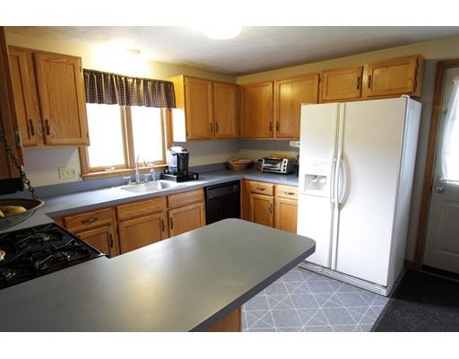 15 Nelson St, Upton, MA 01568 photo 9