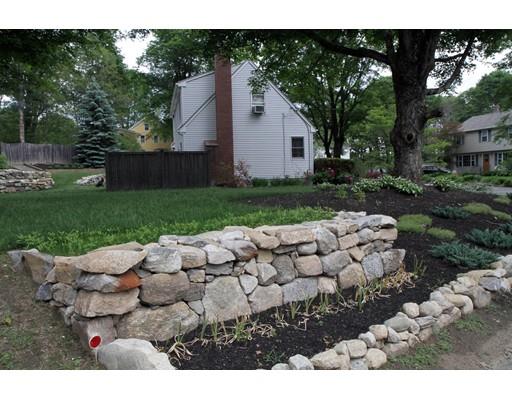 15 Nelson St, Upton, MA 01568 photo 2