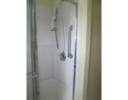 75 Quartus St, Chicopee, MA 01013 photo 12