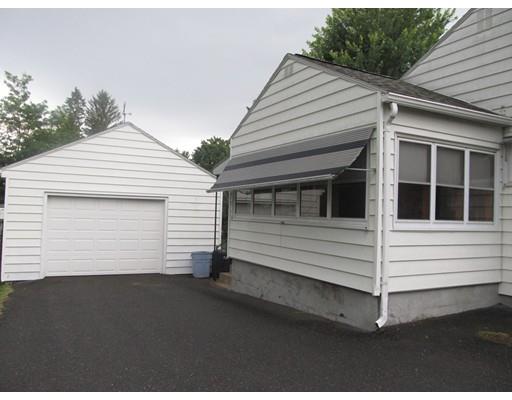 75 Quartus St, Chicopee, MA 01013 photo 2