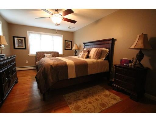 27 Blacksmith Way, Saugus, MA 01906 photo 11