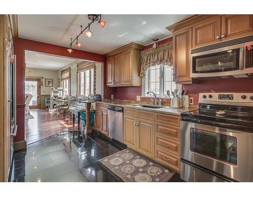 35 Bates St, Danvers, MA 01923 photo 4