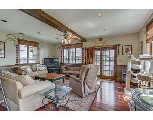 35 Bates St, Danvers, MA 01923 photo 6