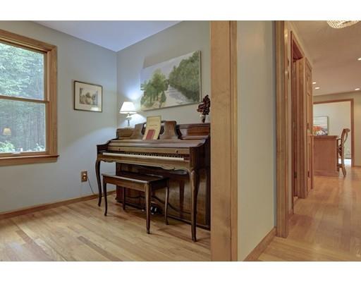 5 Pierce Ln, Upton, MA 01568 photo 18