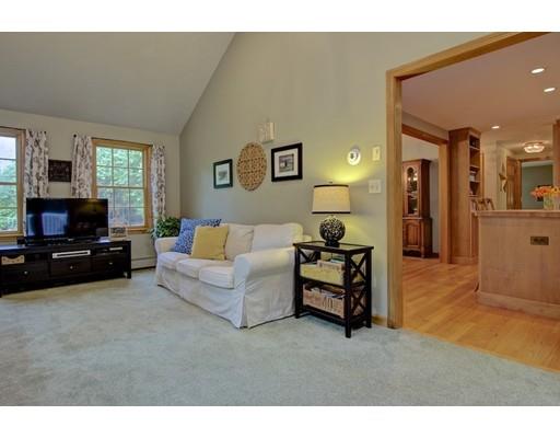 5 Pierce Ln, Upton, MA 01568 photo 11