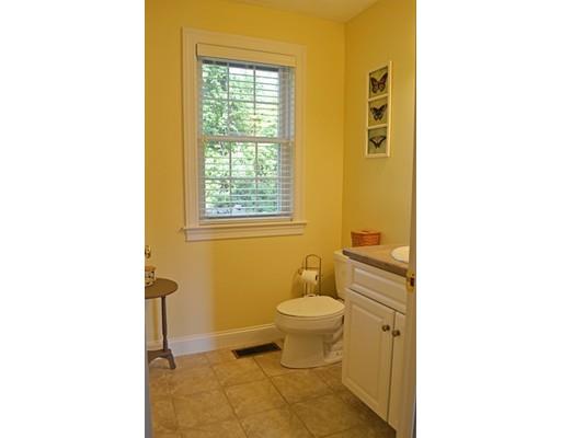 5 Mockingbird Ln, Dracut, MA 01826 photo 8