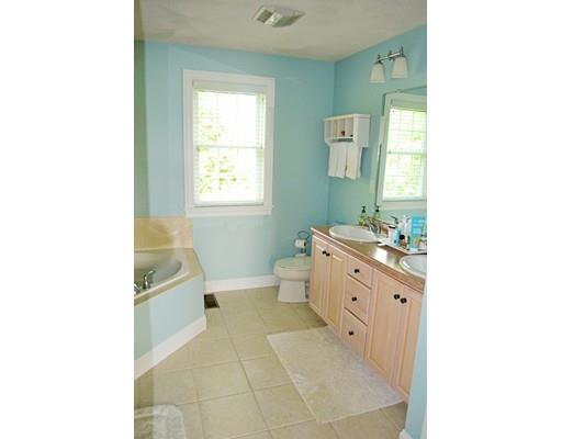 5 Mockingbird Ln, Dracut, MA 01826 photo 14
