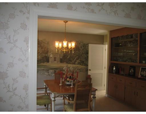 122 Richardson Dr, Needham, MA 02492 photo 6