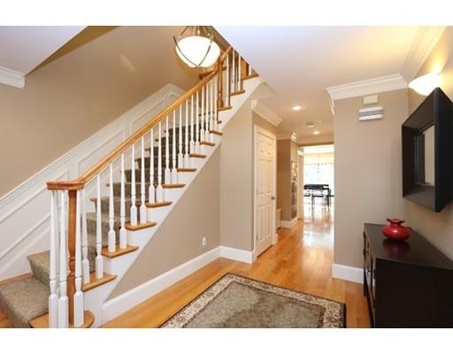 77 Woodledge Rd, Needham, MA 02492 photo 2