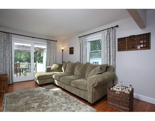 9 Mead St, Danvers, MA 01923 photo 2