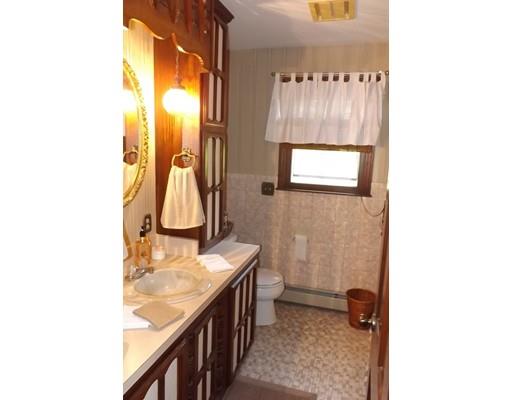 32 Elnora Dr, Worcester, MA 01606 photo 8
