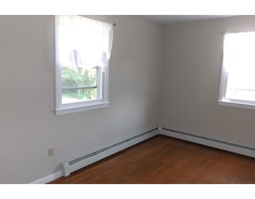 32 Elnora Dr, Worcester, MA 01606 photo 9