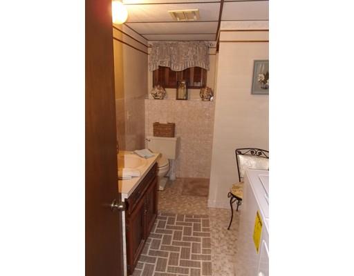 32 Elnora Dr, Worcester, MA 01606 photo 14