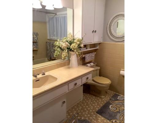10 Ridgeway Cir, Springfield, MA 01118 photo 16