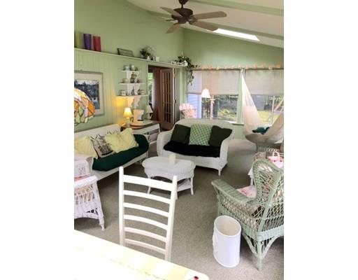 10 Ridgeway Cir, Springfield, MA 01118 photo 12