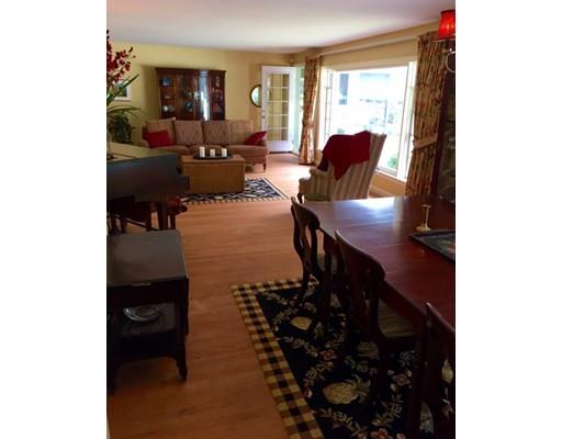 10 Ridgeway Cir, Springfield, MA 01118 photo 5